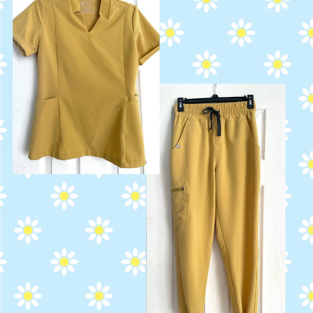 Rare color gold Figs scrub set